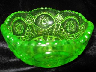 Green Vaseline Glass Pattern Candy Jam Soap Dish Master Salt Bowl Uranium Yellow