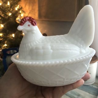 Vintage White Milk Glass Chicken Hen On Nest Cover Dish Painted Red Split Tail