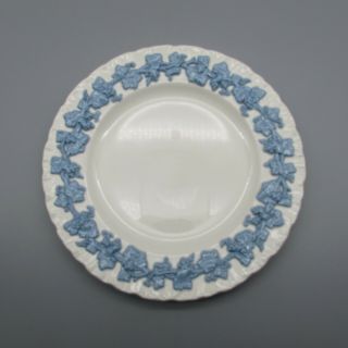 Wedgwood Queens Ware Lavender On Cream Bread / Appetizer Plates - Set Of Six