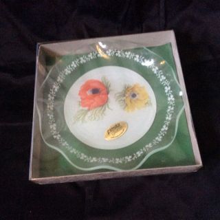 Pretty Vintage 1960s Chance Fiesta Glassware Anemone Dish 17.  5cm