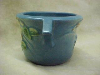 Vintage 1940 ' s Roseville Pottery Snowberry on Blue Handled Bowl Dish 1S U.  S.  A. 2