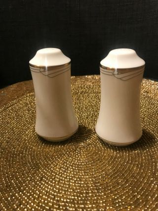Noritake Golden Cove Fine Bone China Salt And Pepper Shaker Set
