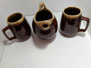 Vintage Hull Oven Proof Brown Drip Pitcher With Ice Lip And 2 Large Mugs Euc
