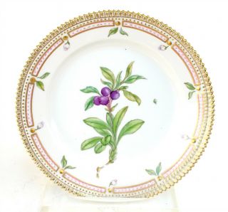 Flora Danica By Royal Copenhagen Salad Plate Arbutus