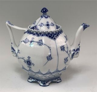 Royal Copenhagen Blue Fluted Full Lace Teapot & Lid 1119 3
