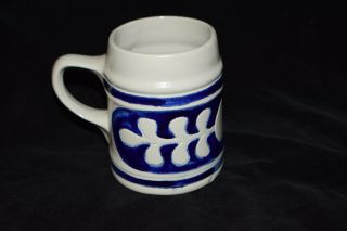 2 Williamsburg Approved Souvenir Mugs - Stoneware - Salt Glaze Pottery - 2