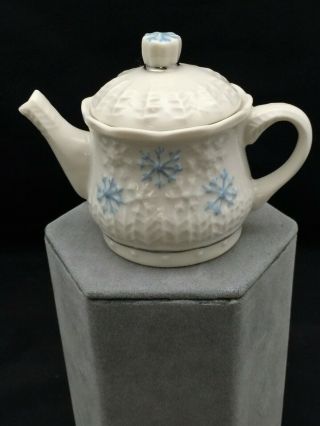 Belleek Fine Parian China Winter Snowflakes Mini Teapot Hand Crafted in Ireland 3