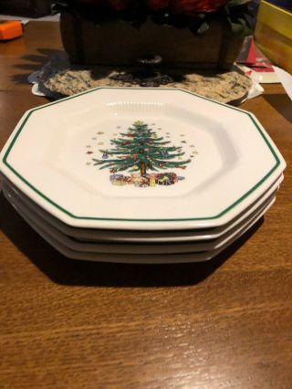 4 Nikko Christmastime Octagon Dinner Plates 10 3/4 