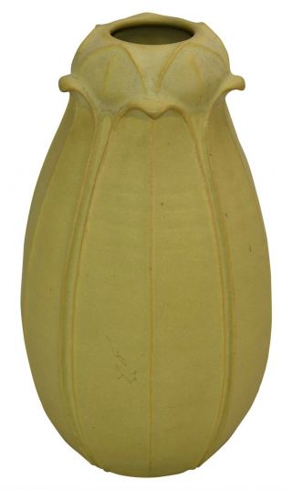 The Arts And Clay Company Jemerick Pottery Matte Yellow Leaf Vase 2