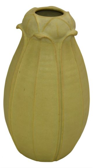 The Arts And Clay Company Jemerick Pottery Matte Yellow Leaf Vase 3