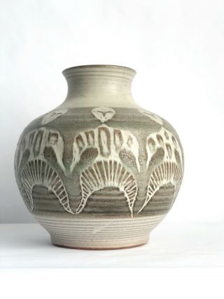 Mid Century Gerry Williams Hampshire Vintage Studio Art Pottery Vase