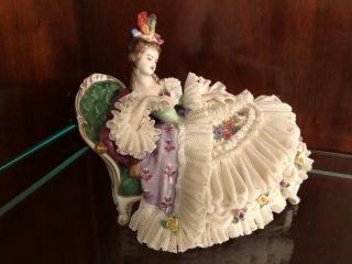 VINTAGE VOLKSTEDT DRESDEN PORCELAIN LACE FIGURINE WOMAN SITTING IN CHAISE 2