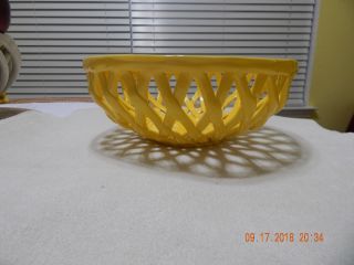 " Food Network " Bright Yellow Open Weave Ceramic Woven Bread/fruit Basket