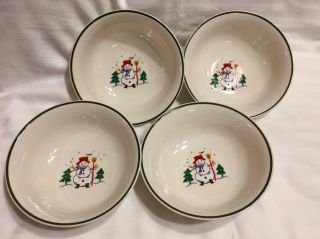 Set Of 4 Pfaltzgraff Snow Village Cereal/soup Bowls Christmas Dishes Discontinue