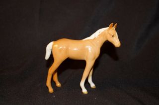 Beswick Foal Smaller Thoroughbred Palomino Gloss Model 1817