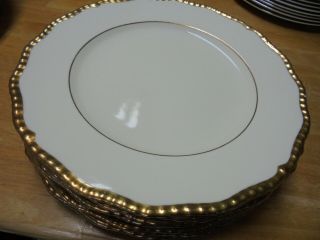 Set Of 8 Royal Doulton V1813 Bone China Dinner Plates - Made In England