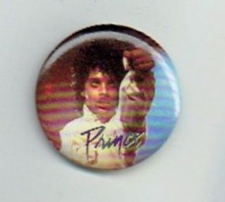 Prince Purple Rain Pointing 1984 Vintage Button Pin
