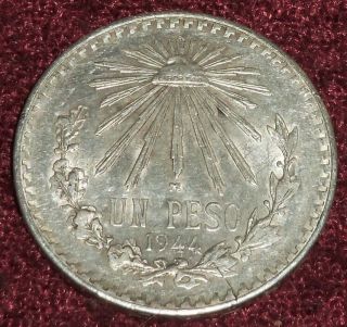 1944 Aunc/unc Cap & Ray Mexico Un Peso Silver Foreign Coin,  S/h