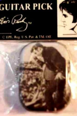 Elvis Presley Guitar Pick In Elvis On Stage In Tupelo Metal Case Key Chain