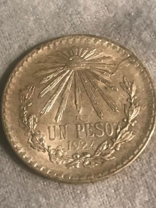 1924 Silver Mexico Mexican One Un Peso Coin (63)