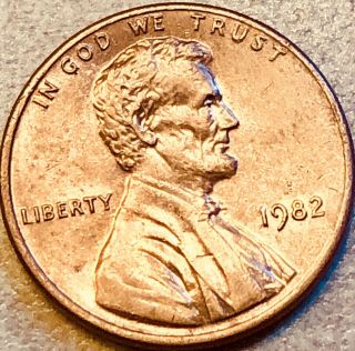 1982 - Small Date - Lincoln Memorial Cent - Copper 3.  08 Grams