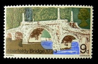 1968 9d British Bridges Error Pair - Weak Print / Wrong Colour 2