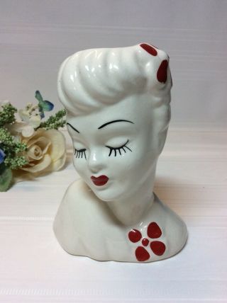 Vinage Lady Head Vase White Base Red Flower Red Lips 5 3/4” Tall