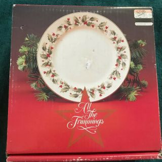 Vintage Macys All The Trimmings Japan Holly Dinner Plates 6283 Christmas