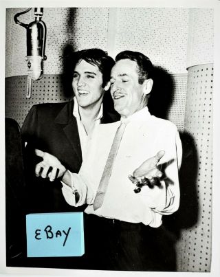Elvis Presley - 8 " X 10 " Glossy B&w Publicity Photo - 1956