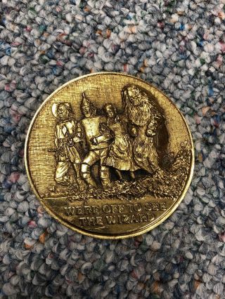 1989 The Wizard Of Oz - 50th Anniversary Coin With Stand 00000 Of 25000