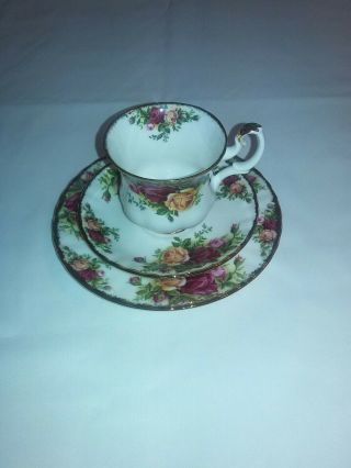 Royal Albert " Old Country Roses " Teacup & Saucer & Plate Set Bone China