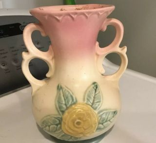 Vase Hull Art Pottery 6 1/2 " Open Rose Camelia 1940s Vintage 136 - 6 1/4 "
