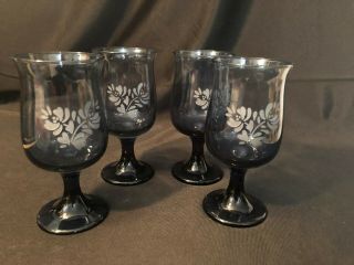 Pfaltzgraff Stoneware Yorktowne Set Of 4 Drinking/wine Blue Glasses W/etching