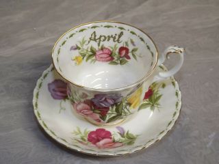 Vintage Royal Albert Flower Of The Month Series April Tea Cup & Saucer Sweet Pea