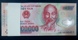 Vietnam 2 Million Dong,  200.  000$ X 10 Notes.  100 Perfect Unc