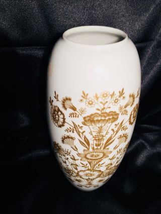 11 " Tall Vintage Heinrich Chiemsee Germany Porcelain Hand Painted Vase Gold Trim
