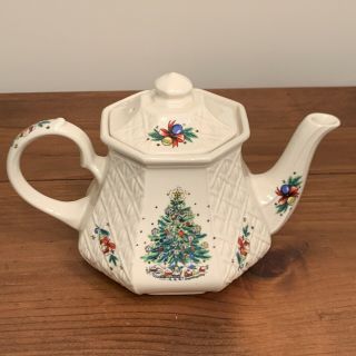 Vintage Sadler Teapot Christmas Eve Salem Made In England 7” Cond