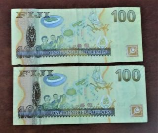 TWO Fiji $100 ONE HUNDRED DOLLARS BANKNOTE 2007 bill circulated,  CREASED M 2