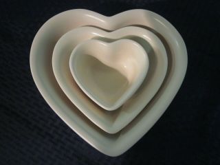 Set Of 3 Pfaltzgraff Heart - Shaped Bowls.  Tea Rose.  1985 -.  Usa.  Perfect