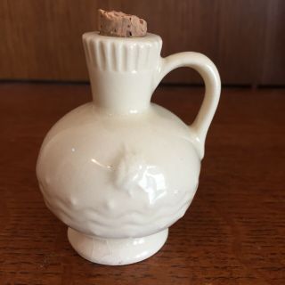 Vtg Gloss White Usa Shawnee Pottery 2.  75 " Miniature Mini Pitcher Vase Bug Jug