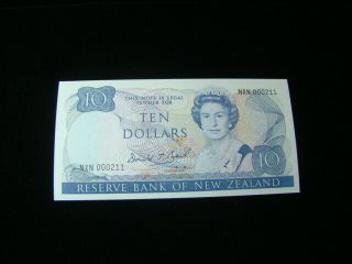 Zealand 1981 - 92 $10.  00 Banknote Gem Unc.  Pick 172c