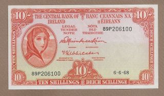 Ireland - Republic: 10 Shillings Banknote,  (au/unc),  P - 63,  06.  06.  1968,