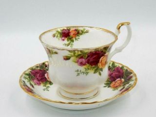 Vintage 1962 Royal Albert England Old Country Roses Bone China Tea Cup & Saucer