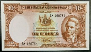 The Reserve Bank Of Zealand 10 Shillings Bank Note From 1940 Pick 158d