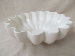 Vtg Red Wing Art Pottery Scalloped Edge Console Bowl; 1620; Off White Glaze