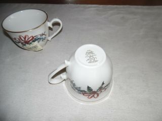 2 LENOX WINTER GREETINGS PORCELAIN CUP RED RIBBONS HOLLY PINE 3