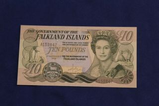 Falkland Islands / 10 Pounds 1986 P.  14 Uncirculated - - Many More :)