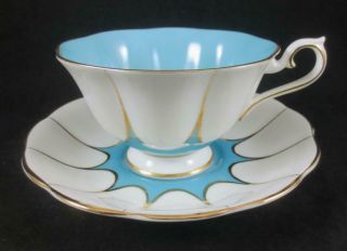 ROYAL ALBERT England BLUE & WHITE SCALLOPED CUP & SAUCER with GOLD TRIM 3