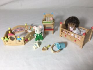 Calico Critters/sylvanian Families Nursery Crib Playpen High Chair Babies
