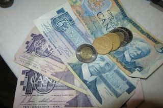 $38 Canada Canadian Coins & Currency Money Bills Exchange Modern